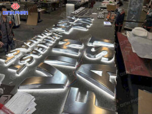 bộ chữ xi mạ bóng Vifast (2)