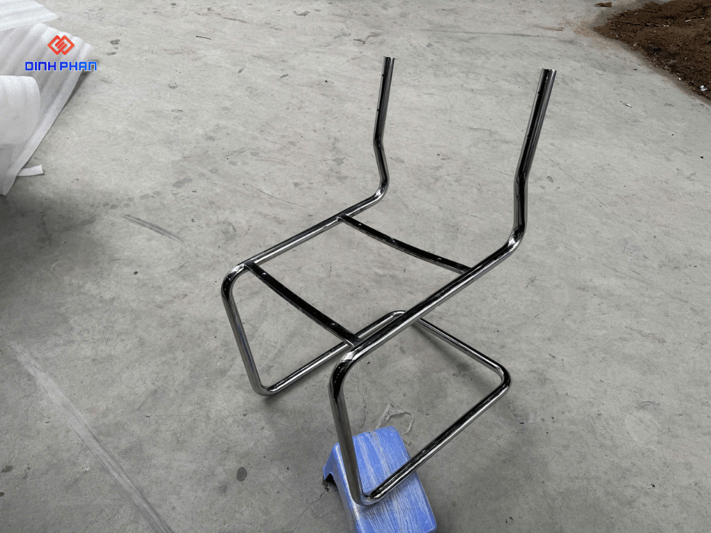 chan ghe inox truoc khi ma pvd (1)